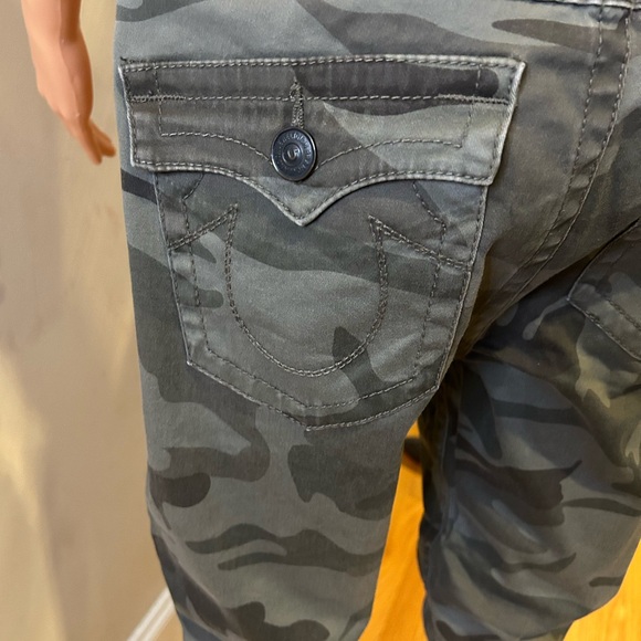Woman's True Religion Camouflage Jeans - Picture 6 of 10